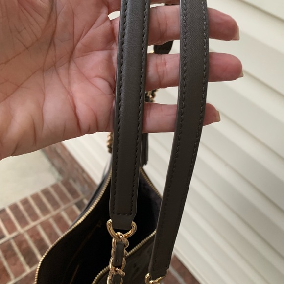 ♦️AUTHENTIC TORY BURCH GREEN AND WHITE STRIPED SHOULDER BAG - Picture 7 of 8